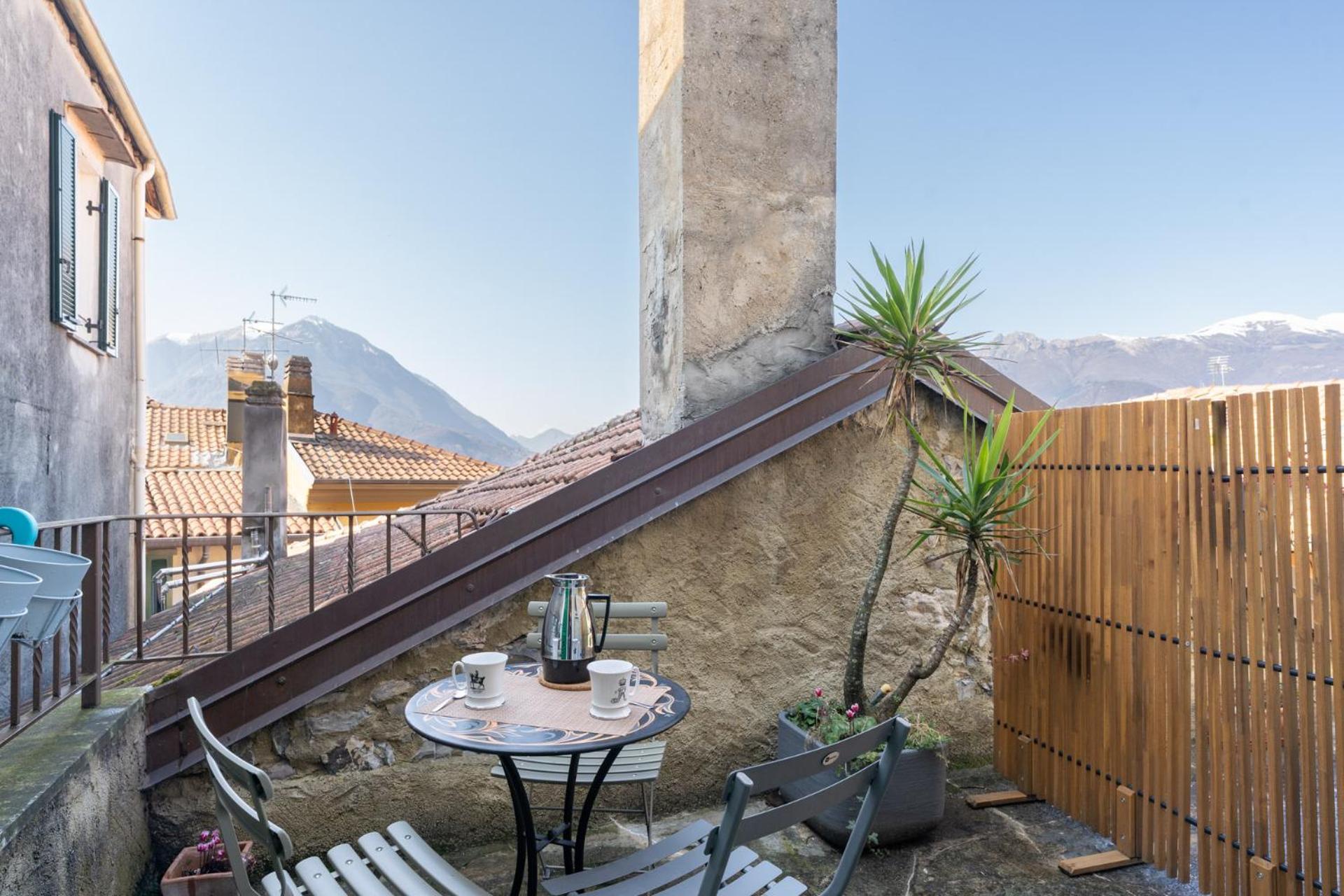 Chiave Di Volta Lovely Guesthouse With Terrace Varenna Exterior photo